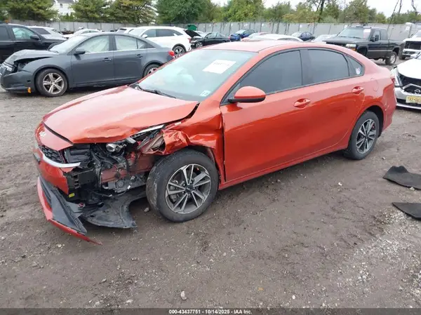 3KPF24ADXPE602922 2023 KIA FORTE - Image 2