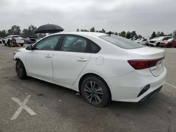 3KPF24ADXPE605075 2023 KIA FORTE - Image 2