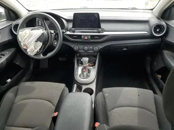 3KPF24ADXPE605075 2023 KIA FORTE - Image 8