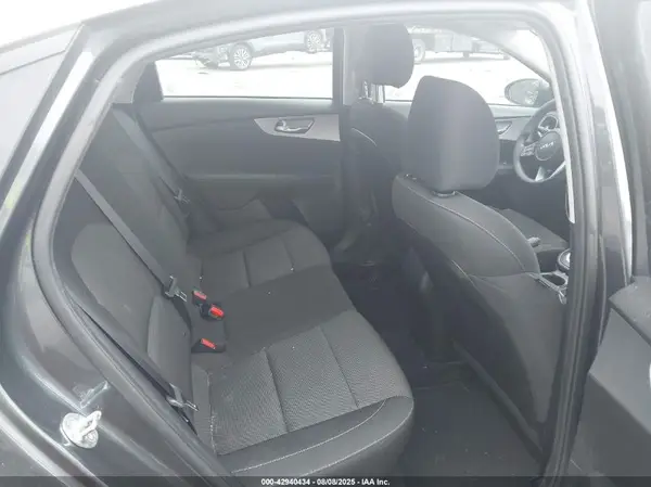 3KPF24ADXPE606372 2023 KIA FORTE - Image 8