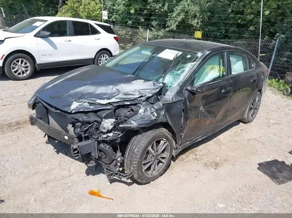 3KPF24ADXPE607862 2023 KIA FORTE - Image 2