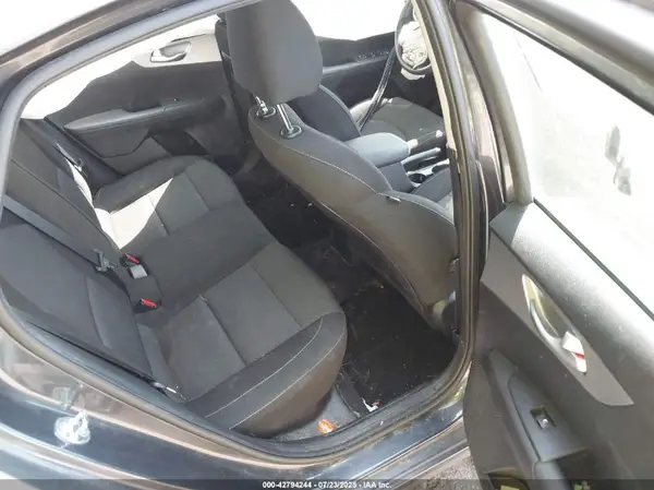 3KPF24ADXPE607862 2023 KIA FORTE - Image 8