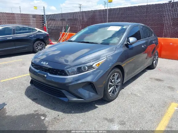 3KPF24ADXPE608509 2023 KIA FORTE - Image 2