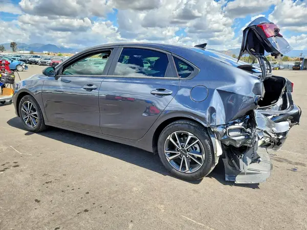 3KPF24ADXPE608753 2023 KIA FORTE - Image 2