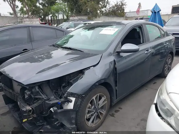 3KPF24ADXPE608896 2023 KIA FORTE - Image 2