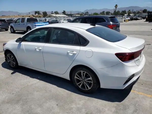3KPF24ADXPE609174 2023 KIA FORTE - Image 2