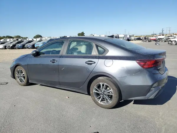 3KPF24ADXPE609756 2023 KIA FORTE - Image 2