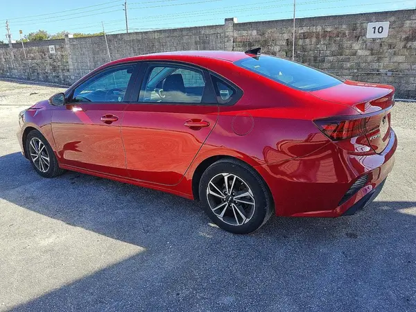 3KPF24ADXPE610535 2023 KIA FORTE - Image 2