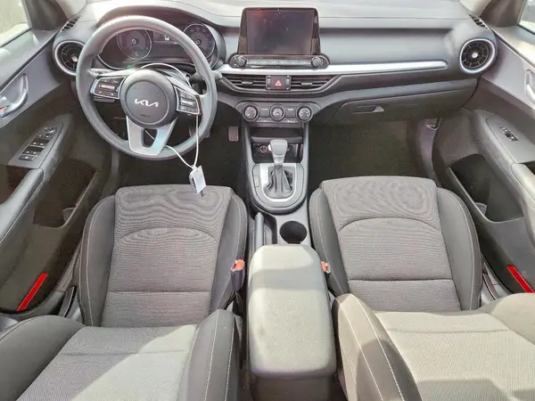 3KPF24ADXPE611779 2023 KIA FORTE - Image 8