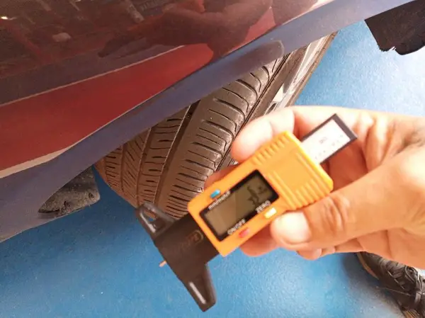 3KPF24ADXPE612012 2023 KIA FORTE - Image 2