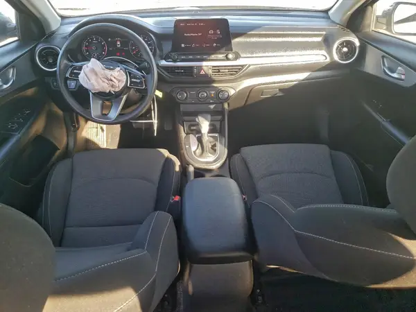 3KPF24ADXPE616075 2023 KIA FORTE - Image 8