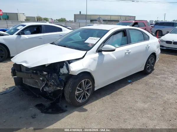 3KPF24ADXPE616240 2023 KIA FORTE - Image 2