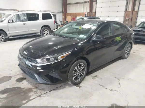 3KPF24ADXPE618697 2023 KIA FORTE - Image 2