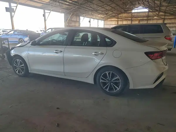 3KPF24ADXPE620112 2023 KIA FORTE - Image 2