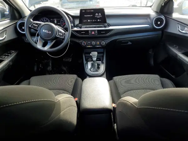 3KPF24ADXPE622040 2023 KIA FORTE - Image 8
