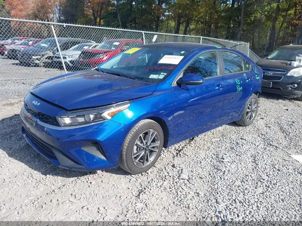 3KPF24ADXPE626878 2023 KIA FORTE - Image 2