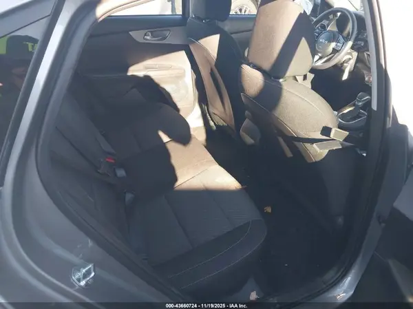 3KPF24ADXPE627402 2023 KIA FORTE - Image 8