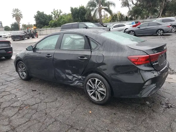 3KPF24ADXPE629229 2023 KIA FORTE - Image 2
