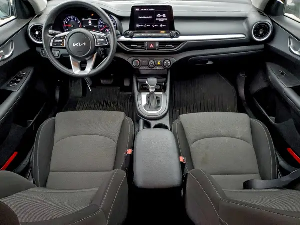 3KPF24ADXPE630364 2023 KIA FORTE - Image 8