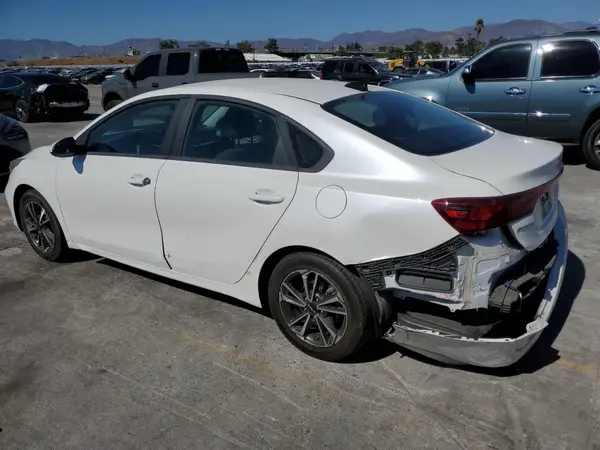 3KPF24ADXPE631255 2023 KIA FORTE - Image 2