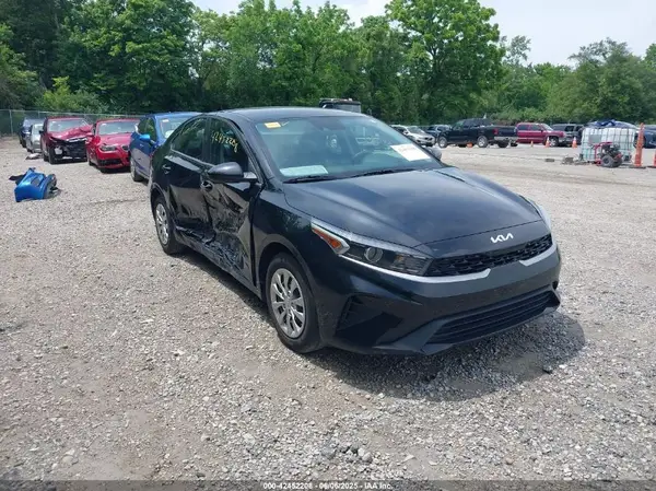 3KPF24ADXPE632650 2023 KIA FORTE - Image 1