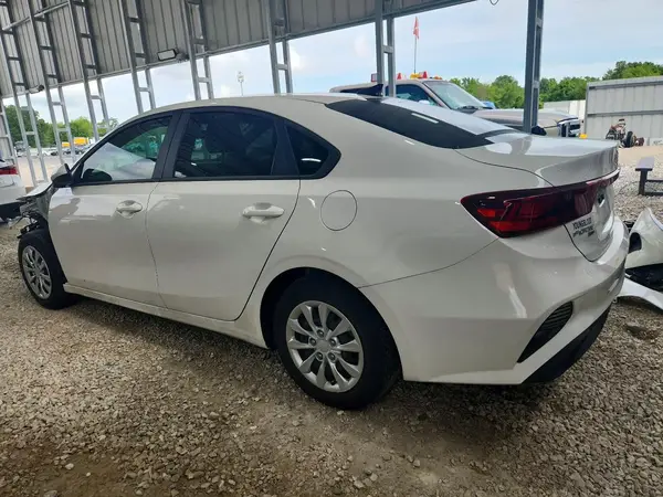 3KPF24ADXPE633281 2023 KIA FORTE - Image 2