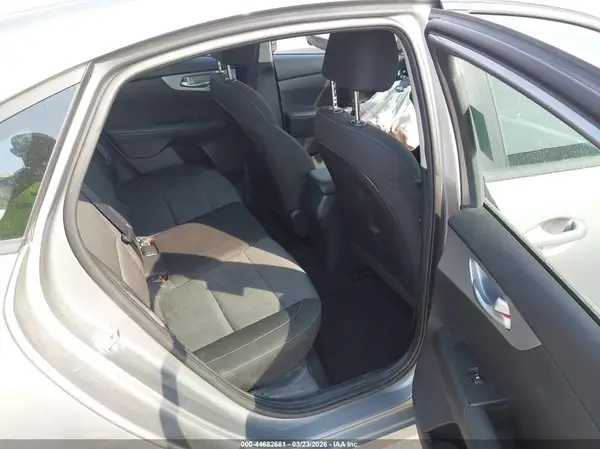 3KPF24ADXPE633538 2023 KIA FORTE - Image 8