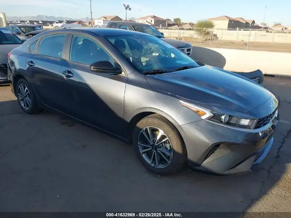 3KPF24ADXPE634169 2023 KIA FORTE - Image 1