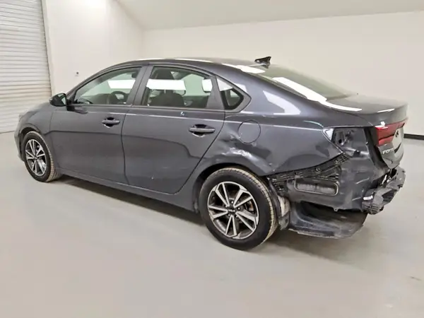 3KPF24ADXPE634320 2023 KIA FORTE - Image 2