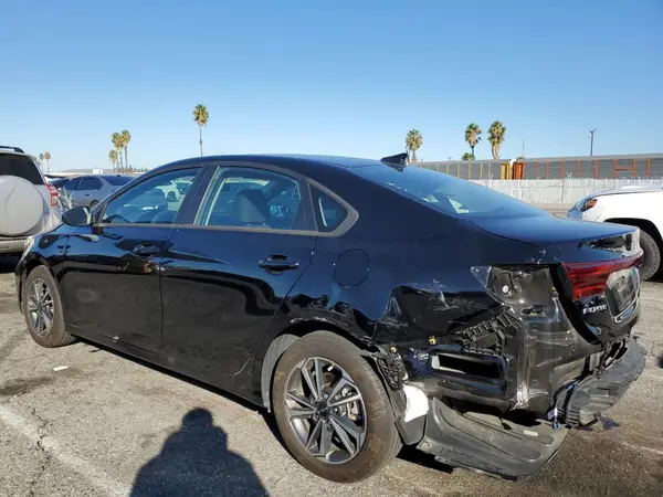 3KPF24ADXPE637847 2023 KIA FORTE - Image 2