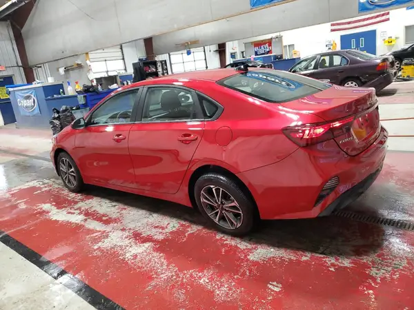 3KPF24ADXPE639954 2023 KIA FORTE - Image 2