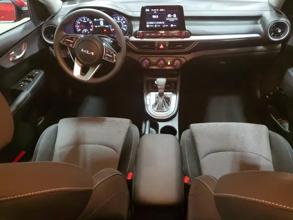 3KPF24ADXPE639954 2023 KIA FORTE - Image 8