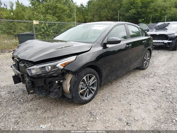 3KPF24ADXPE640568 2023 KIA FORTE - Image 2