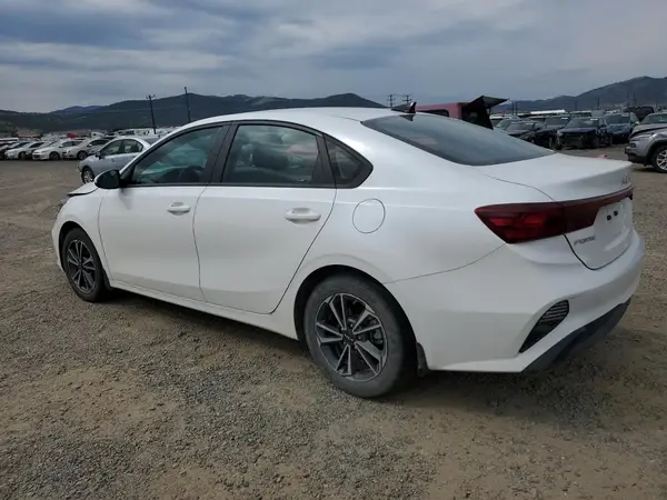 3KPF24ADXPE641560 2023 KIA FORTE - Image 2