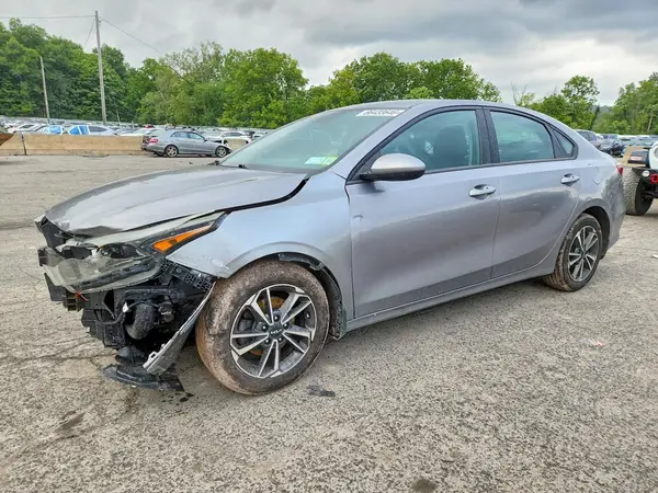 3KPF24ADXPE642899 2023 KIA FORTE - Image 1