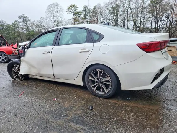 3KPF24ADXPE645446 2023 KIA FORTE - Image 2