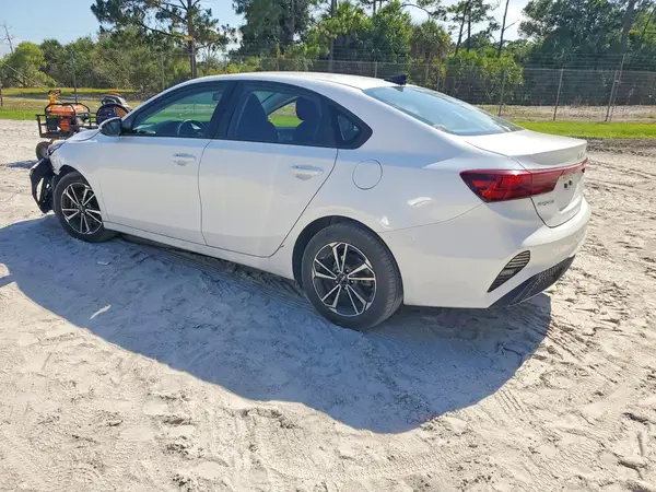 3KPF24ADXPE646497 2023 KIA FORTE - Image 2