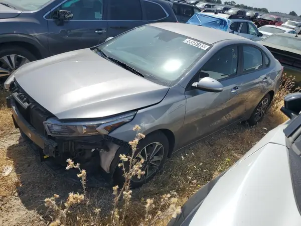 3KPF24ADXPE647181 2023 KIA FORTE - Image 1