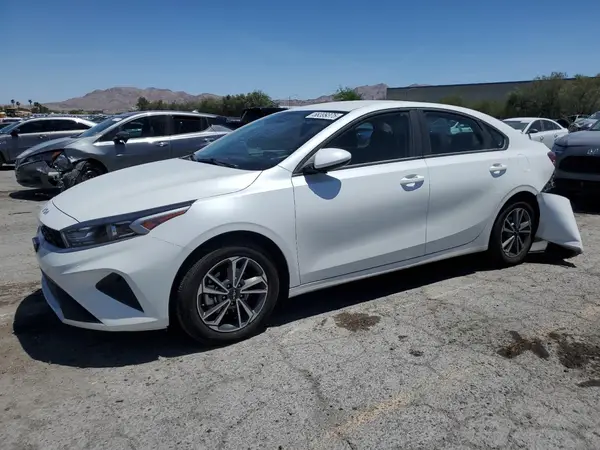 3KPF24ADXPE647293 2023 KIA FORTE - Image 1