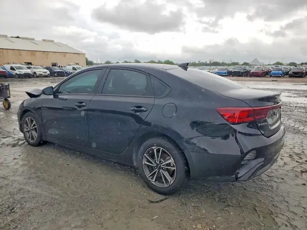 3KPF24ADXPE647469 2023 KIA FORTE - Image 2