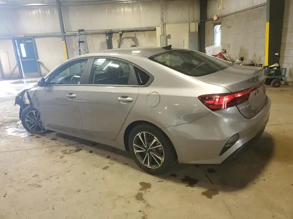 3KPF24ADXPE649514 2023 KIA FORTE - Image 2
