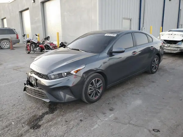 3KPF24ADXPE649772 2023 KIA FORTE - Image 1