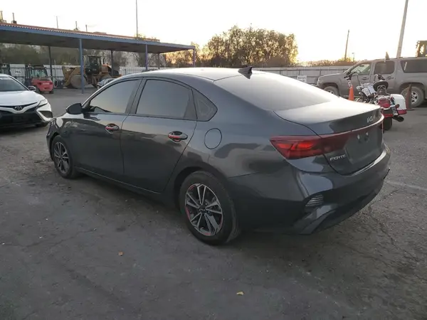 3KPF24ADXPE649772 2023 KIA FORTE - Image 2