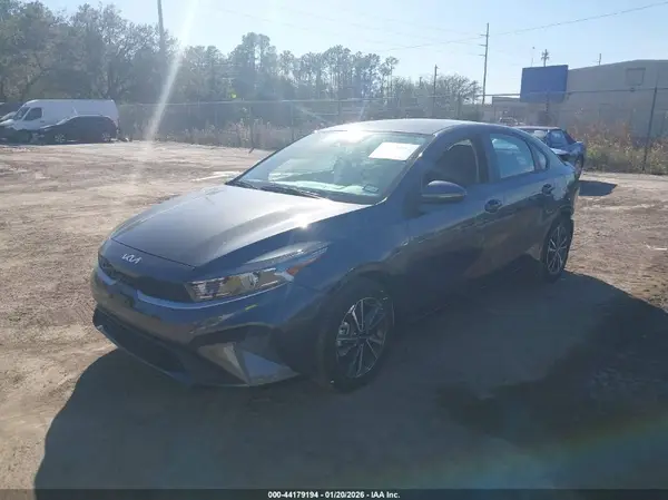 3KPF24ADXPE653272 2023 KIA FORTE - Image 2