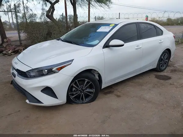 3KPF24ADXPE668371 2023 KIA FORTE - Image 2