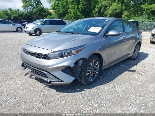 3KPF24ADXPE668726 2023 KIA FORTE - Image 2