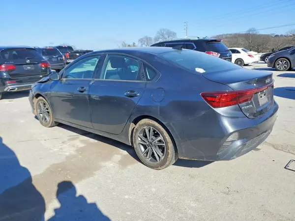3KPF24ADXPE670573 2023 KIA FORTE - Image 2