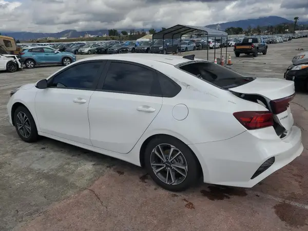 3KPF24ADXPE671173 2023 KIA FORTE - Image 2