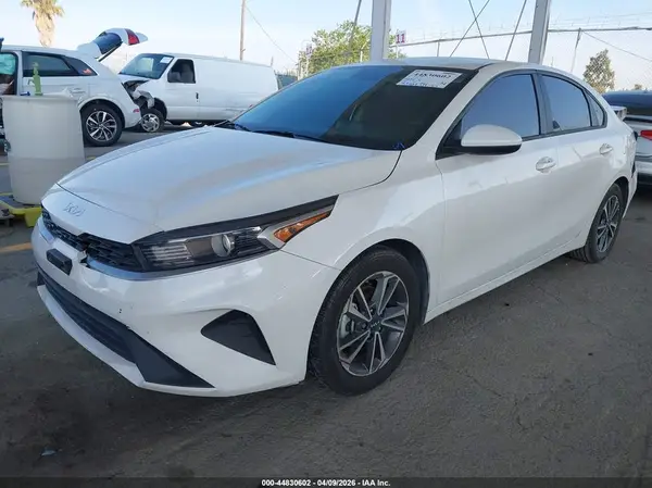 3KPF24ADXPE671934 2023 KIA FORTE - Image 2
