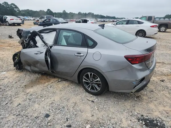 3KPF24ADXPE672257 2023 KIA FORTE - Image 2